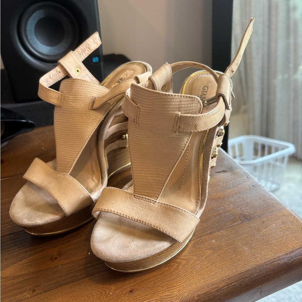 Gianni Bini Wedges